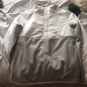 Under Armour Sweatshirt